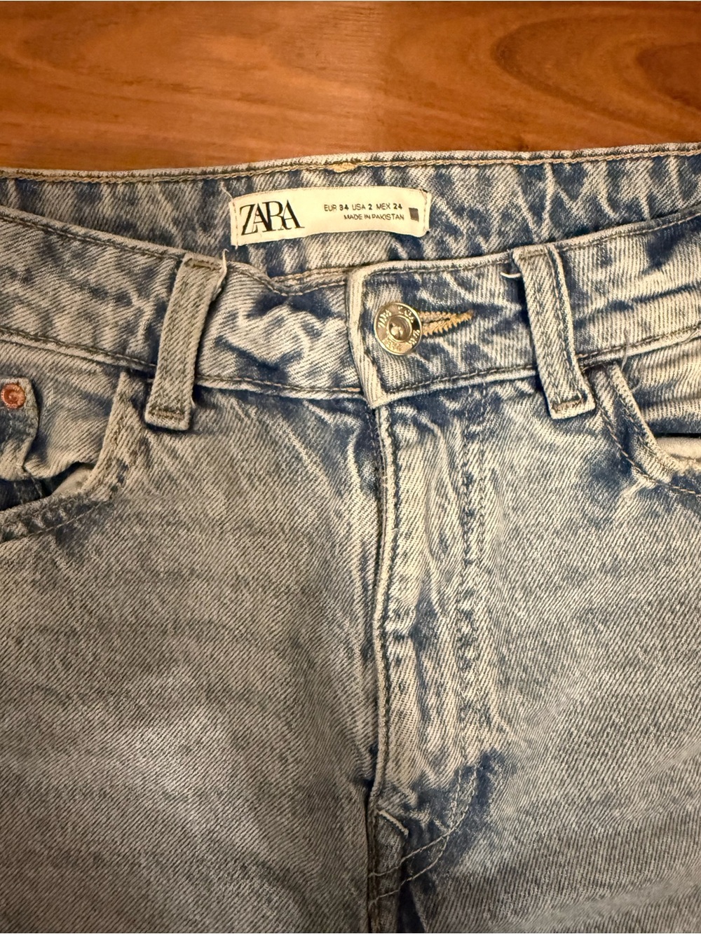 ZARA Faded Light Blue High-Rise Women's Jeans